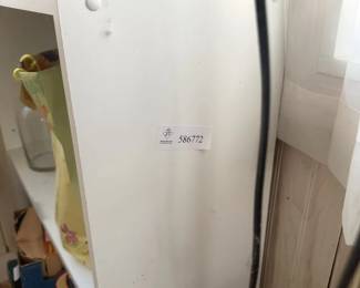 Lot 7313774: White Cube Storage Shelf Unit