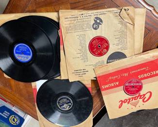 Lot 7313203: 78 RPM Record Grouping incl. Glenn Miller & Harry James