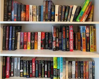 Lot 7312500: Large Lot Mystery & Thriller Novels - Patterson, Roberts, Brown, Grafton, Johansen & More
