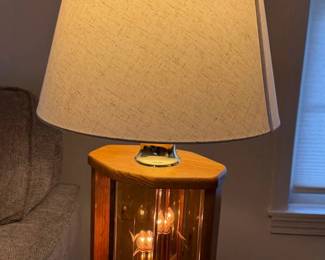 Lot 7312492: Vintage Lighted Curio Table Lamp with Etched Glass Panels, Mirrored Interior & Wood Base