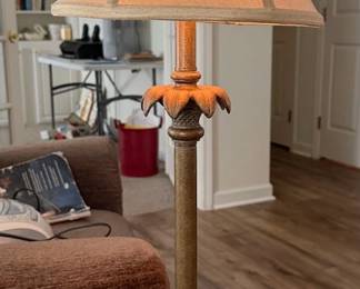 Lot 7312793: Ornate Traditional Table Lamp with Acanthus Leaf Detailing & Bell-Shaped Fabric Shade