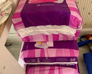 Lot 7312770: Bulk Lot of Poise Fresh Protection Maximum Absorbency Pads - 3 Packages