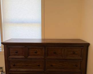 Lot 7312755: Legacy Classic Furniture 3-Piece Bedroom Set - 8-Drawer Dresser, Chest & Matching Mirror