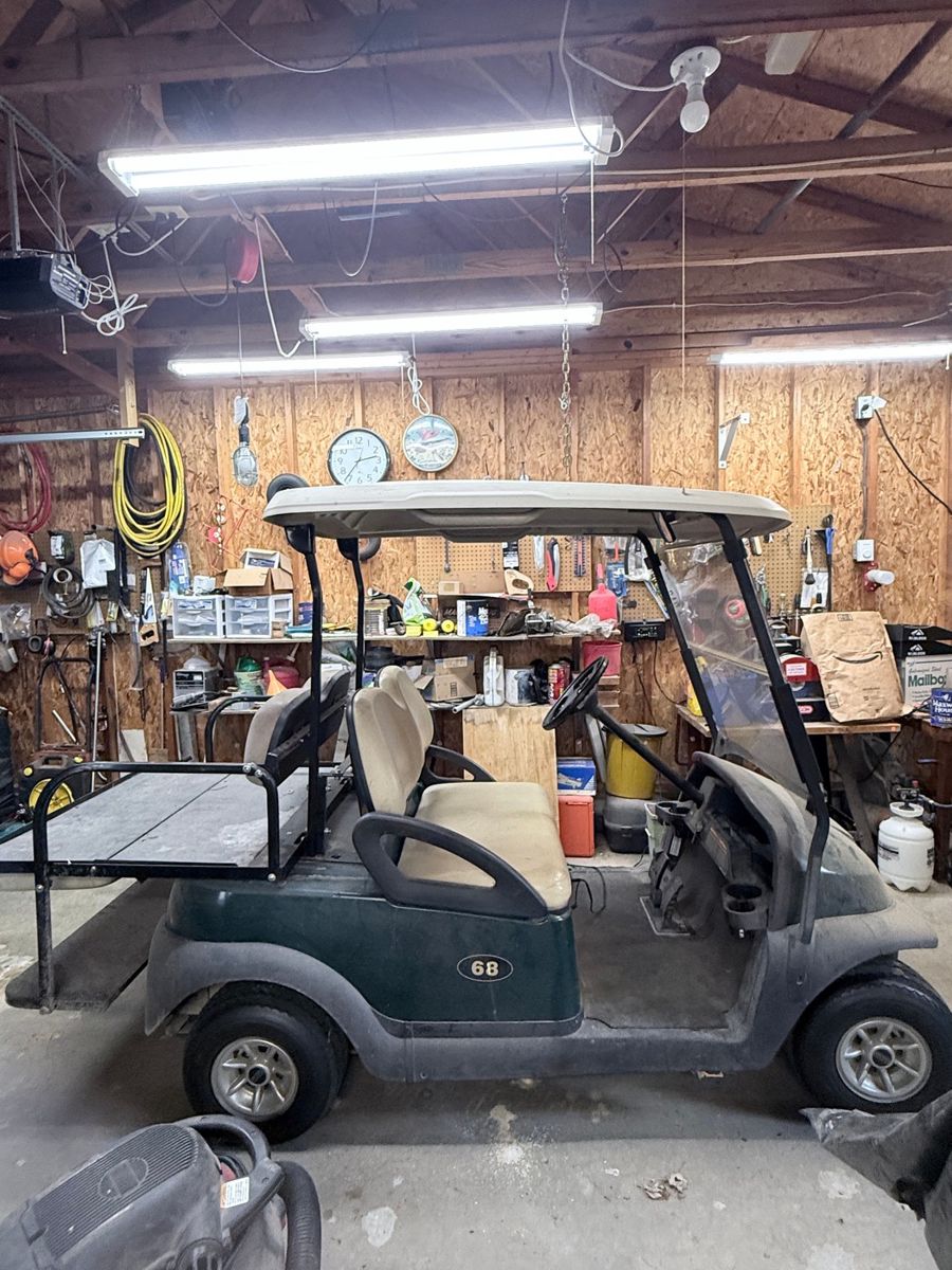 Kellie's Blue Moon Estate Sale in St. Johns starts on 11/13/2026