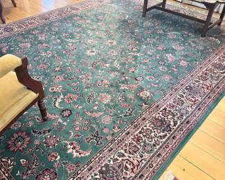 Traditional Floral Pattern Area Rug