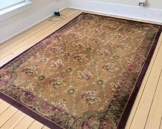 Traditional Floral Area Rug