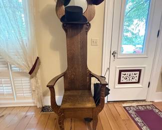 Antique Quarter-Sawn Oak Hall Chair with Mirror and Hooks