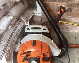 Backpack blower