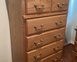Chest of drawers