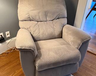 PRESALE ITEM: Recliner-super comfy $150
