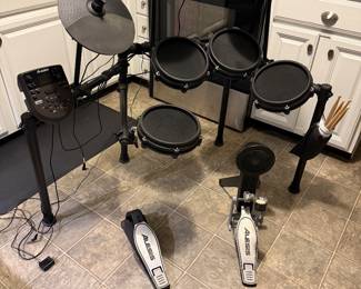 PRESALE- Beginner drum set complete with instructions. $125