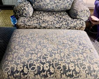 Oversized Super Comfy Chaise Lounger with Large Ottoman