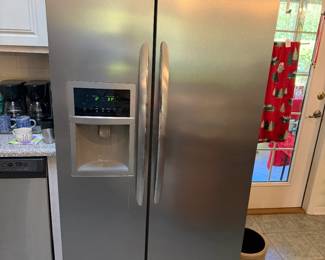 Frigidare Refrigerator