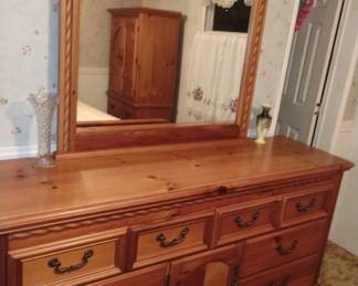 Triple dresser with mirror