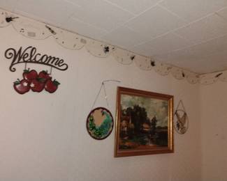Nice print and wall hangings