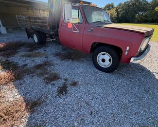 Auction Item 1985 Red Custom Deluxe 30 Dump Truck