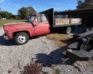 Auction Item 1985 Red Custom Deluxe 30 Dump Truck