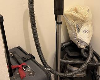 Luggage, Vacuum