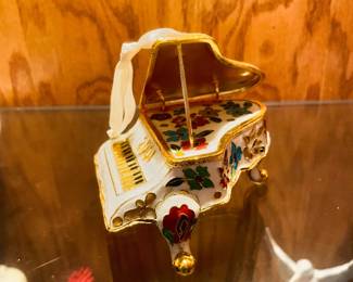Cloisonne Piano Ornamnet