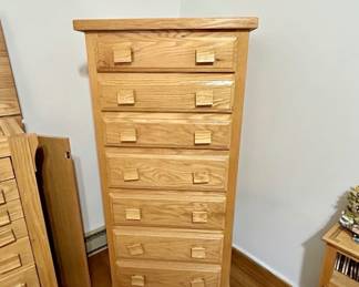 Beautiful custom-built pine seven-drawer chest