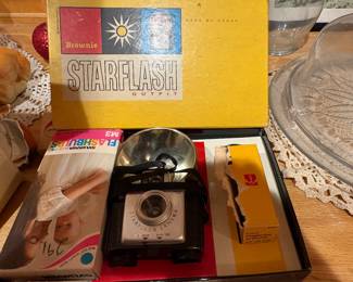 Vintage Kodak Brownie Starflash camera