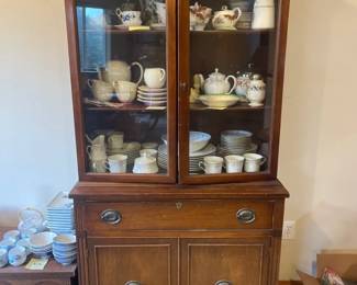 Hutch With Glass Door 1 Drawer And Lower Cabinet 2 0iece