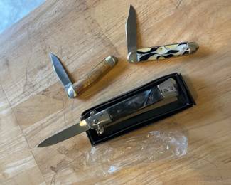 Great Eastern Pocket Knives With Unmarked Knife