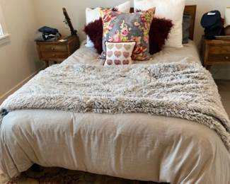 Full Size Wooden Bed With Bedding