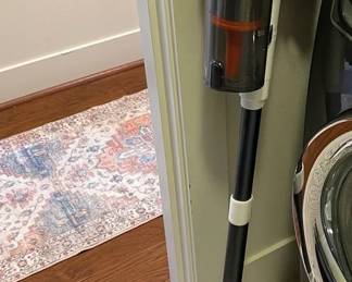 White Cordless Stick Vacuum