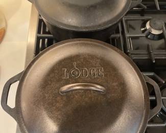 2 Lodge 10 Inch Dutch Ovens