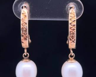Estate White Cultured Pearl Oblong Huggie Hoop Earrings in 14k Yellow Gold