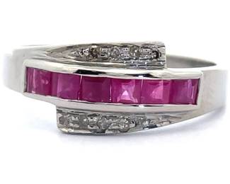Natural Ruby & Diamond Zig-Zag Ring