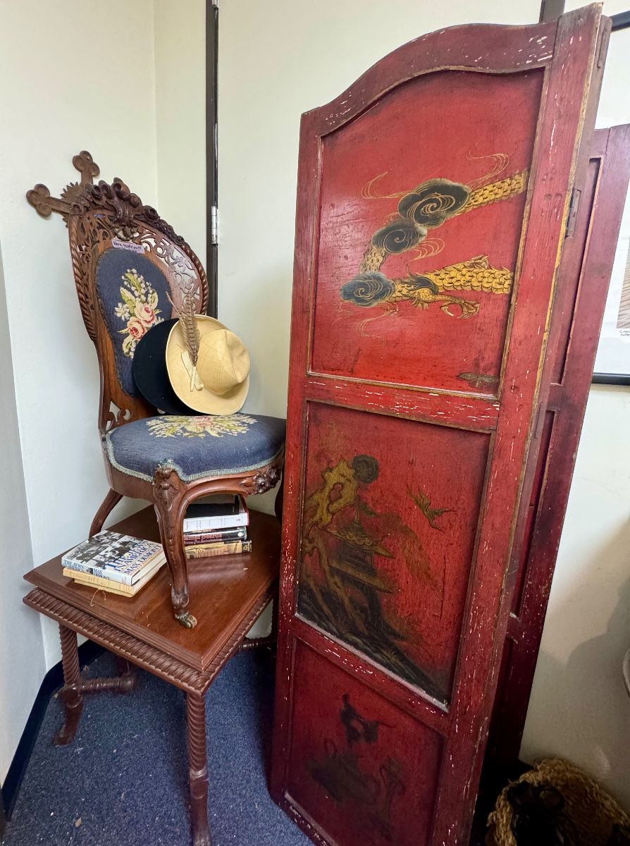 Chinoiserie / Asian-inspired decorative folding screen featuring a red base coat with gold and multi-colored painted, gilt motifs recerse side may even be prettier with black base and gold and red detail $200 . antique Victorian-style square parlor or library table features signature barley twist (or rope-twist) legs and carved claw feet, library or hall table 19th-century Merklin ?