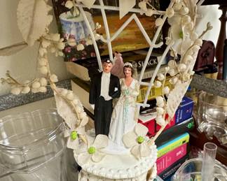 Antique/ vintage cake topper best in show! $26