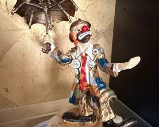 Ron Lee Clown Figurine with Umbrella