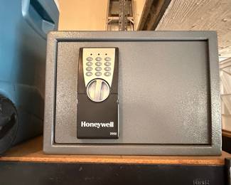 Honeywell 2050 Digital Steel Security Safe
