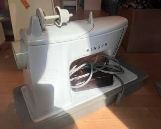 Singer Slant-O-Matic 503A Sewing Machine