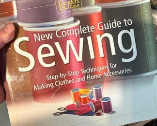 Reader's Digest New Complete Guide to Sewing