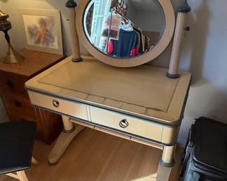 Etienne Vanity Table
