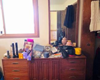 Fabulous MCM Broyhill Sculptra Long Dresser & Mirror!