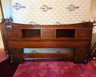 Fabulous MCM Broyhill Sculptra King Size Headboard! Part of a 3 piece set