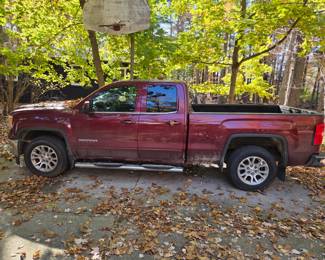 2014 GMC Sierra Truck with 117779 miles and clear Title