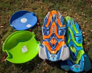 (4) Kids Sleds