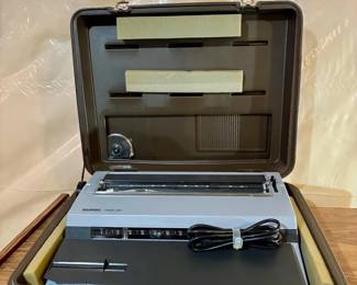 Swintec 1146 CM Electric Typewriter (Works!)