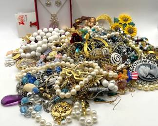 Jewellery Mystery Lot: 3 3/4lb