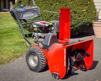 ARIENS Platinum 24 SHO Snowblower Model Number 921053 ST24DLE