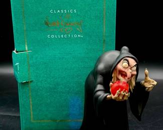 Walt Disney Classics Collection (WDCC) Take The Apple, Dearie Evil Queen Snow White Figurine W COA