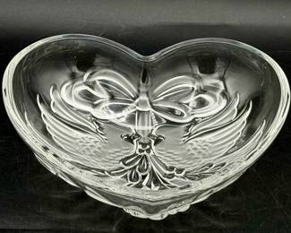 Gorham Holiday Traditions / Christmas Cardinals Heart-Shaped Dish
