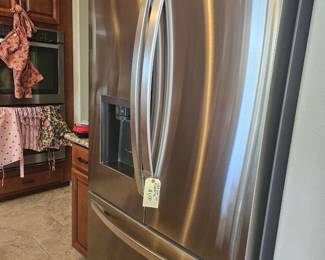 Sept 2024 LG $2400-$2600 Fridge...Like New!