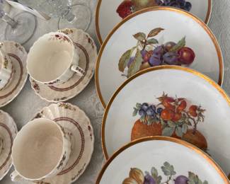 PERFECT FOR THE THANKSGIVING FEAST DESERTS!
